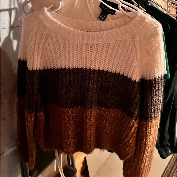 Clothes - Picture 2 of 15